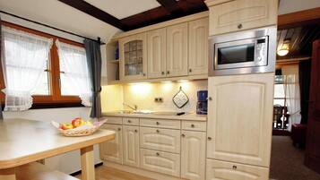 雪櫃、微波爐、爐具、咖啡機/沖茶器