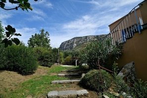 Property grounds - Villa in Sorrento with 4 bedrooms sleeps 8 (Sorrento)