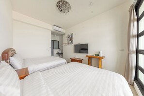 Vierbettzimmer, Balkon, Meerblick | Ausblick vom Zimmer