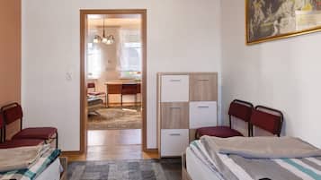 2 bedrooms, free WiFi, bed sheets