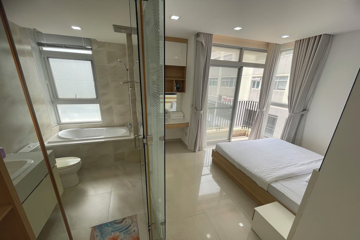 3 bedrooms, premium bedding, pillowtop beds, individually furnished
