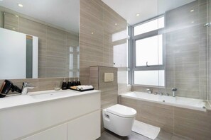 Family Apartment, Pool View | Bathroom - Diamond Suite Star Hill Apartment (Ho Chi Minh City)