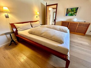 2 soverom, strykejern/-brett, wi-fi (inkludert) og sengetøy