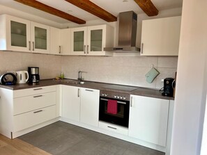 Private kitchen - Apartment 'Ferienwohnung Hornauer' with Mountain View, Wi-Fi and Air Conditioning (Salem)