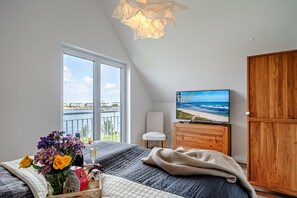 2 bedrooms, iron/ironing board, free WiFi