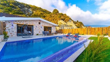 Royal Villa, 1 Bedroom, Private Pool | Premium bedding, individually decorated, individually furnished, desk