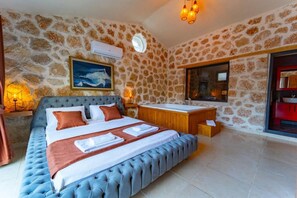 Royal Villa, 1 Bedroom, Private Pool | Premium bedding, individually decorated, individually furnished, desk