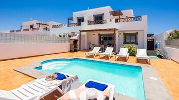 3 bedrooms