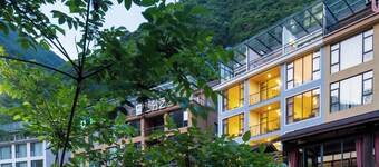 Tonglu You Jian Shui Zhi Lin B&B