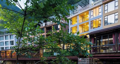 Tonglu You Jian Shui Zhi Lin B&B