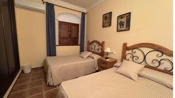 Basic Apartment | Premium bedding, down duvets, iron/ironing board, free WiFi