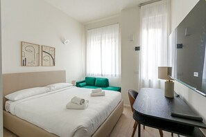 1 slaapkamer, een strijkplank/strijkijzer, reisbedje, gratis wifi