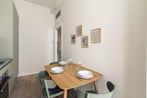 Dining - Uberto Visconti Di Modrone b, Luxury 1 Br Apartment By Halldis (Milan)