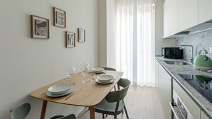 Private kitchen - Uberto Visconti Di Modrone b, Luxury 1 Br Apartment By Halldis (Milan)