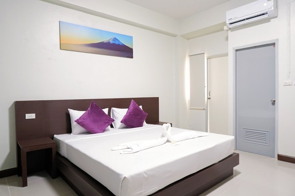 Standard Double Room | Desk, free WiFi