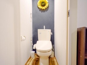 Suite Deluxe, vista a la ciudad | Baño | Regadera, secadora de cabello, toallas, jabón 