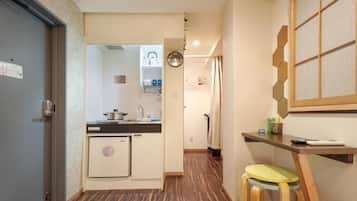 Kamar Triple Comfort, pemandangan kota | Dapur pribadi