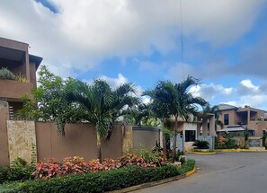 Property grounds - In tranquil Ocho Rios.
A quick 5 minutes drive to Ocho Rios Town. Sleeps 2. (Ocho Rios)