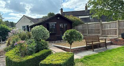 Hodnet Hideaway 2bed-4guests-parking-garden