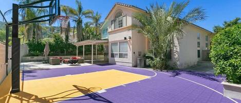Sport court