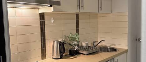 Fridge, microwave, stovetop, electric kettle