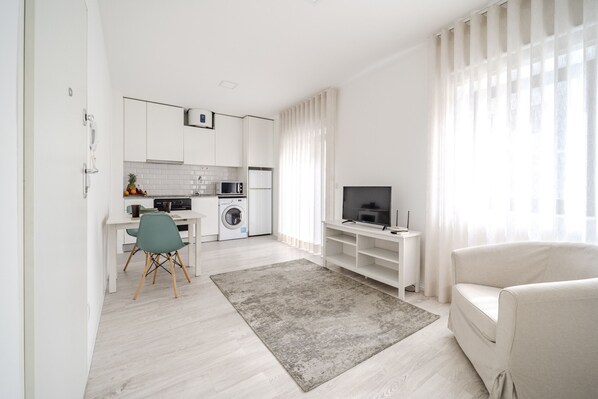Fernseher