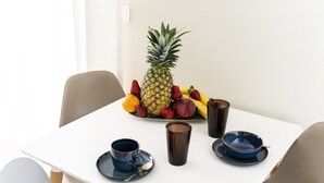 Unclassified image, 5 of 14, button - Central Lodge Flat by House and People (Braga)