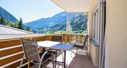 The Cristal apartment house is situated in a quiet, sunny and central location