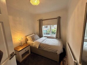 Maison | 3 chambres, fer et planche à repasser, accès au Wi-Fi (inclus)