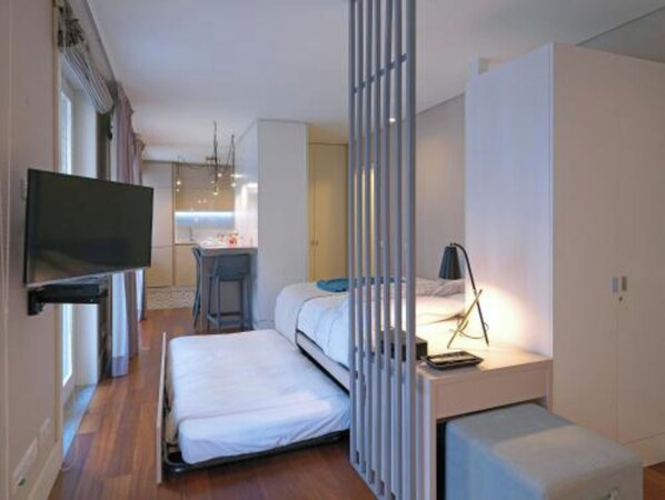 1 bedroom, iron/ironing board, WiFi, bed sheets - New Oporto Cardosas - Standard Apartment (Porto)