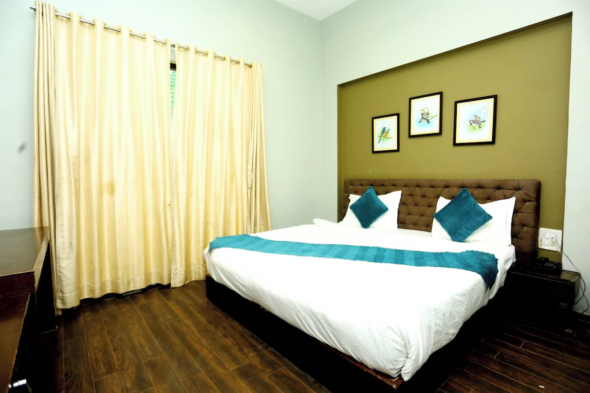 Family Room | Free WiFi