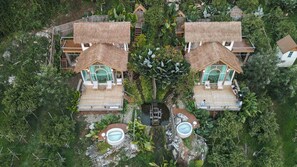 Décoration personnalisée, bureau, Wi-Fi gratuit, draps fournis