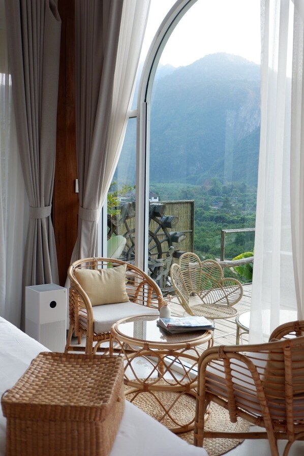 Décoration personnalisée, bureau, Wi-Fi gratuit, draps fournis