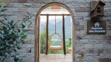 بديكورات فريدة لكل غرفة ومكتب وواي فاي مجانًا وملاءات أسرّة