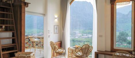 Individually decorated, desk, free WiFi, bed sheets