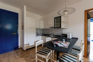 Apartment, 2 Bedrooms, Balcony | Dining room