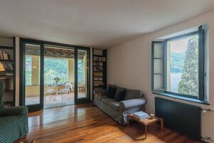 Smart TV 32 pulgadas con canales de televisión digitales