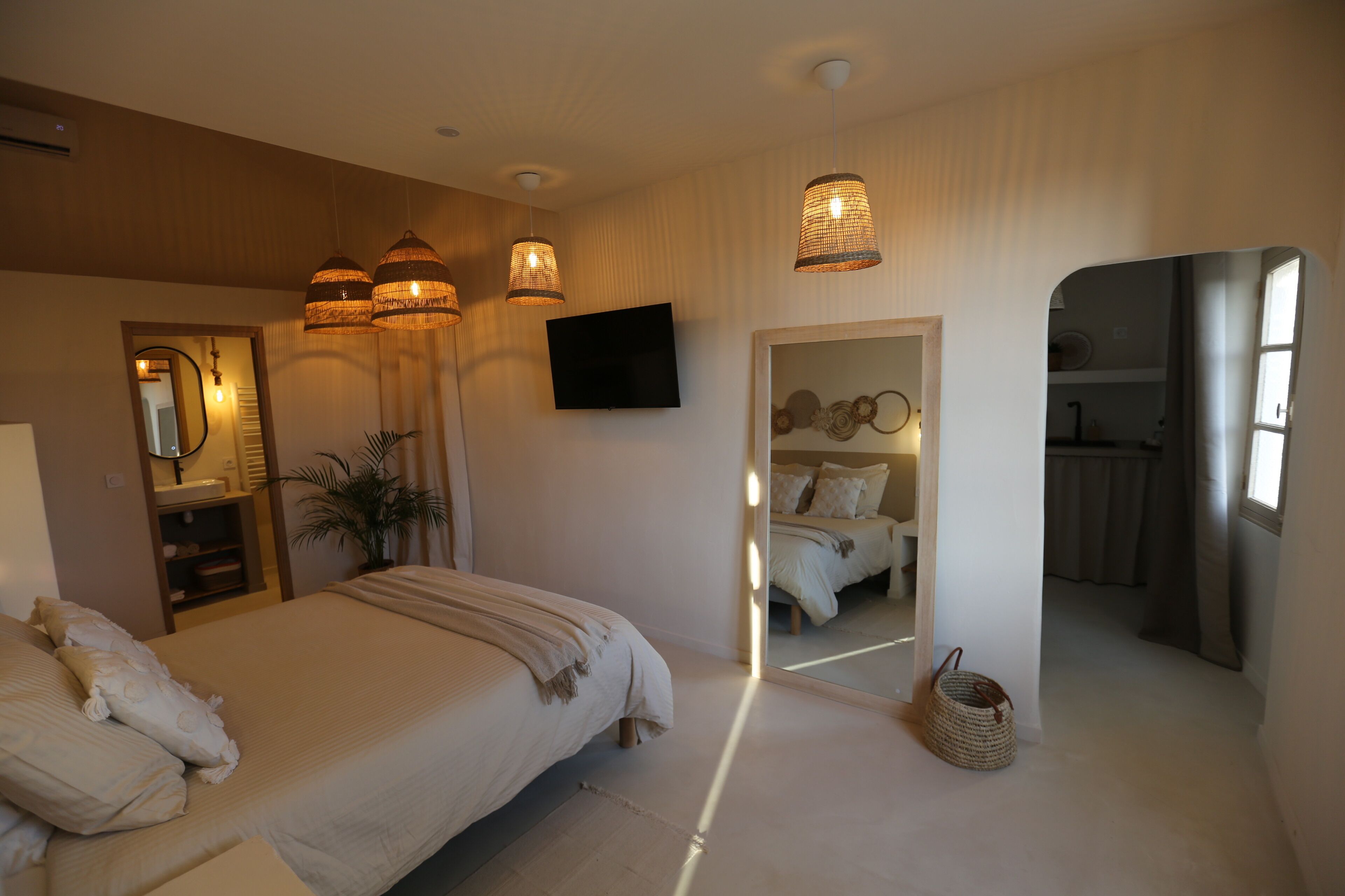 1 bedroom, WiFi, bed sheets