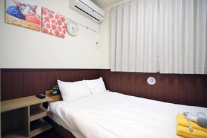 WiFi, bed sheets