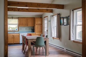 Dining - Lakefront , Private  Beach, Fire Pit, AC, Hot Tub (Gaylord)