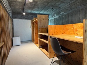 Twin Room, 2 Twin Beds, Non Smoking | Desk - Re PORT HOTEL (Yaizu)