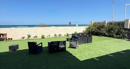 Enjoy your vacation by the sea