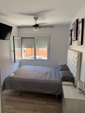 Desk, iron/ironing board, free WiFi, bed sheets