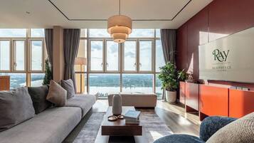 Family Suite, 4 Bedrooms, Club lounge access, River View | Premium bedding, down duvets, Select Comfort beds, free minibar