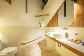 Hair dryer, towels - Beautiful 1-BR Villa with Pool, 800m Echo beach (Kecamatan Mengwi)