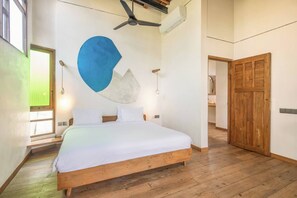 1 habitación, tabla de planchar con plancha, wifi gratis y ropa de cama 