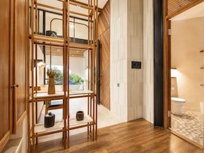 Hair dryer, towels - Elegant 1BR Loft with Art Deco Flair, Shared pool (Kecamatan Mengwi)