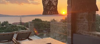 Gialova SUNSET VILLA with Seaview and Private Pool and 3 Bedrooms