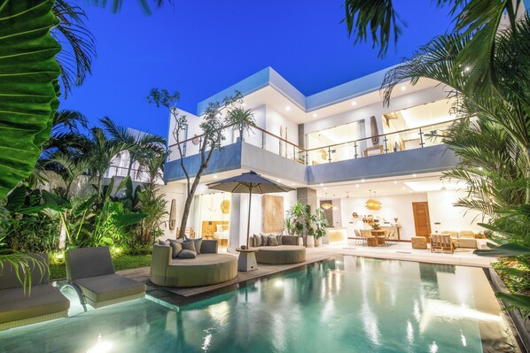 Pool - Brand New 4br Villa 400 to Finns Canggu (Canggu)