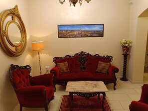 Smart TV, computer monitors